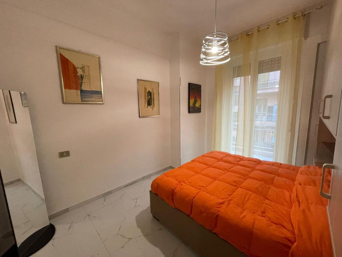Wh - Dolce Vita - Bilocale - 5 Minuti Dal Centro - Parcheggio Gratuito - Wifi Сан Ремо Екстериор снимка