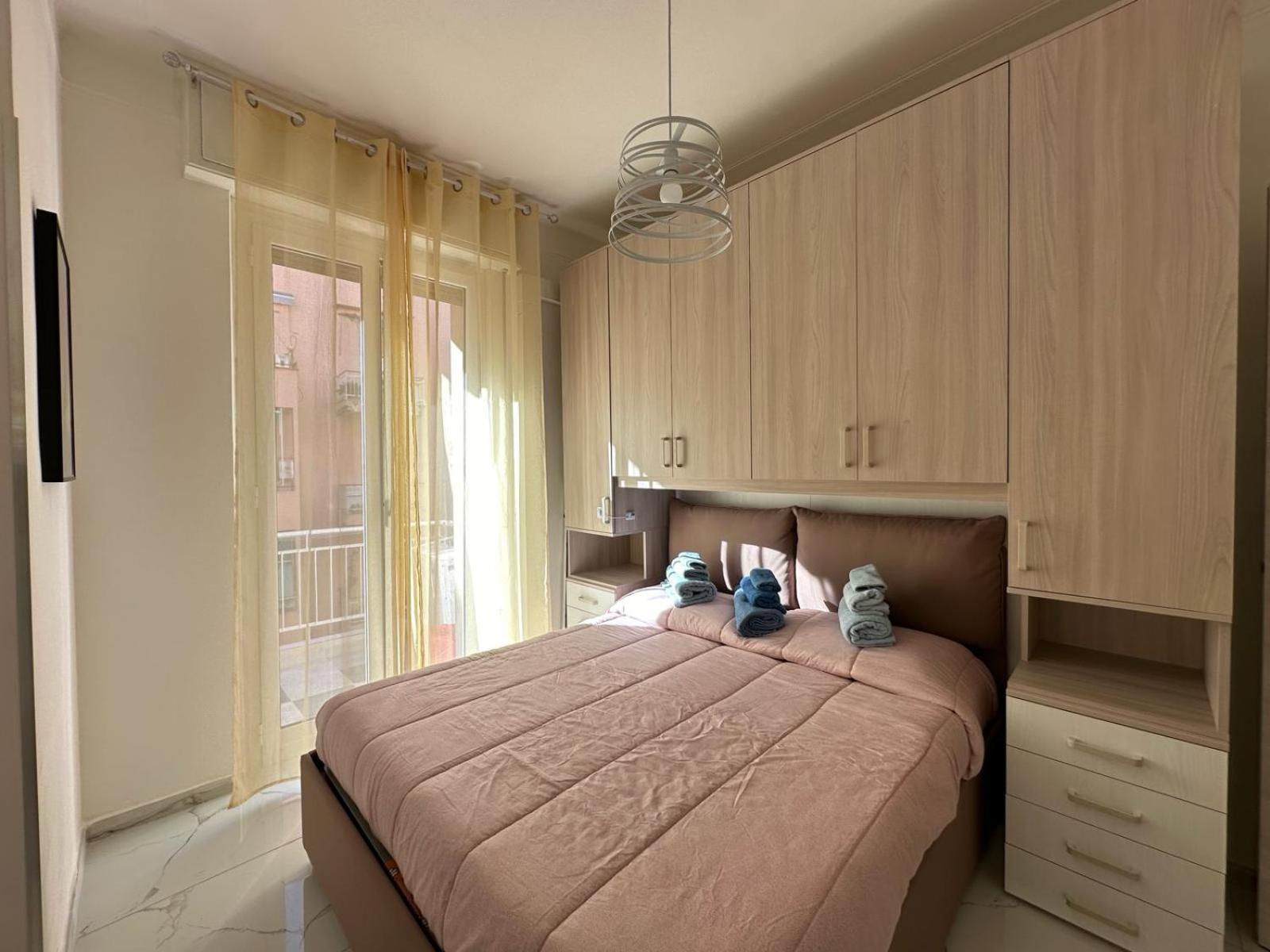 Wh - Dolce Vita - Bilocale - 5 Minuti Dal Centro - Parcheggio Gratuito - Wifi Сан Ремо Екстериор снимка